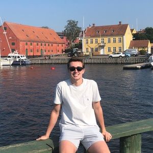 Meet your Posher, Johm